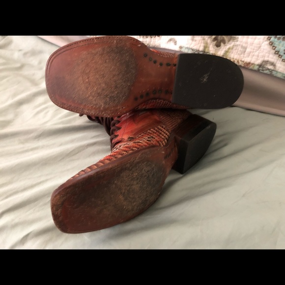 One of a kind lace up Lucchese woman’s boot. - Picture 3 of 8